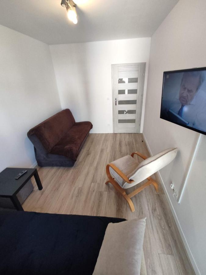 1120 Smialego 41 - Tanie Pokoje W Apartamencie - Samodzielne Zameldowanie - Self Check In Poznan Exterior foto